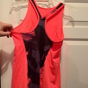 Sleeveless workout shirt size S/M pink
